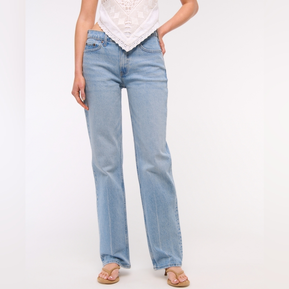 Abercrombie & Fitch Low Rise Baggy Jean Size 6/28